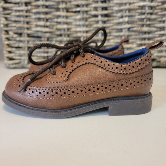 Carters Toddler Brown Lace up Oxford Dress Shoes Size 6 - Picture 4 of 5